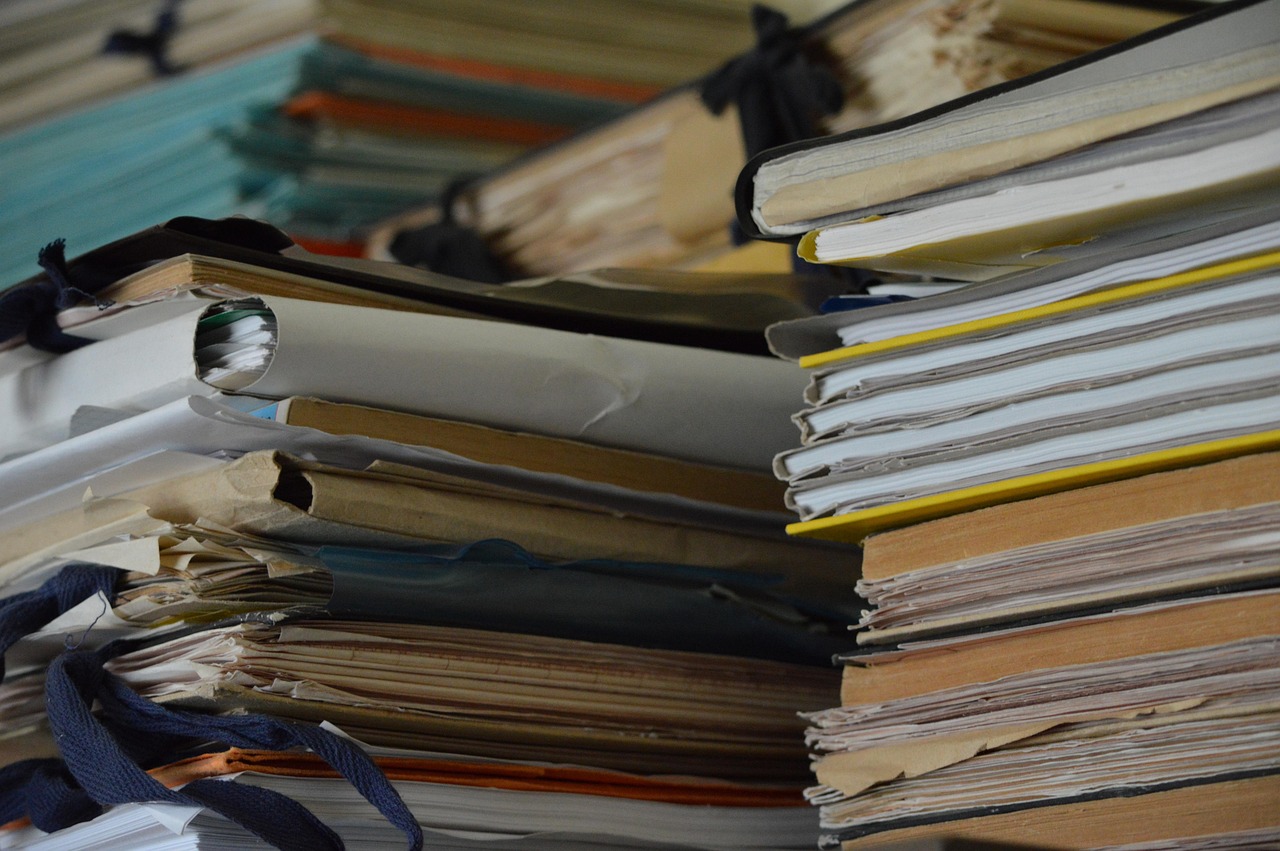 学生ビザを取得するために必要な書類は何ですか？