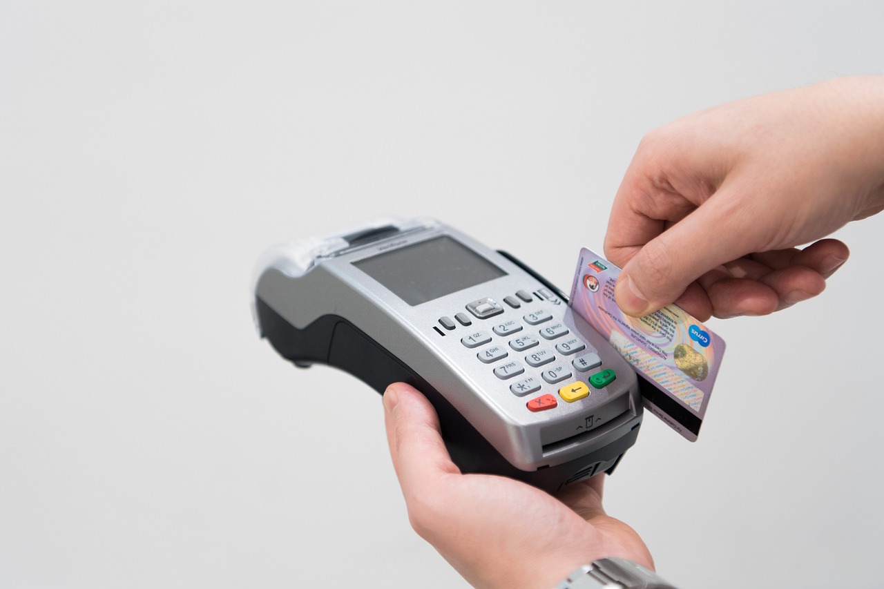 海外で強いクレジットカードはどれが最適ですか？